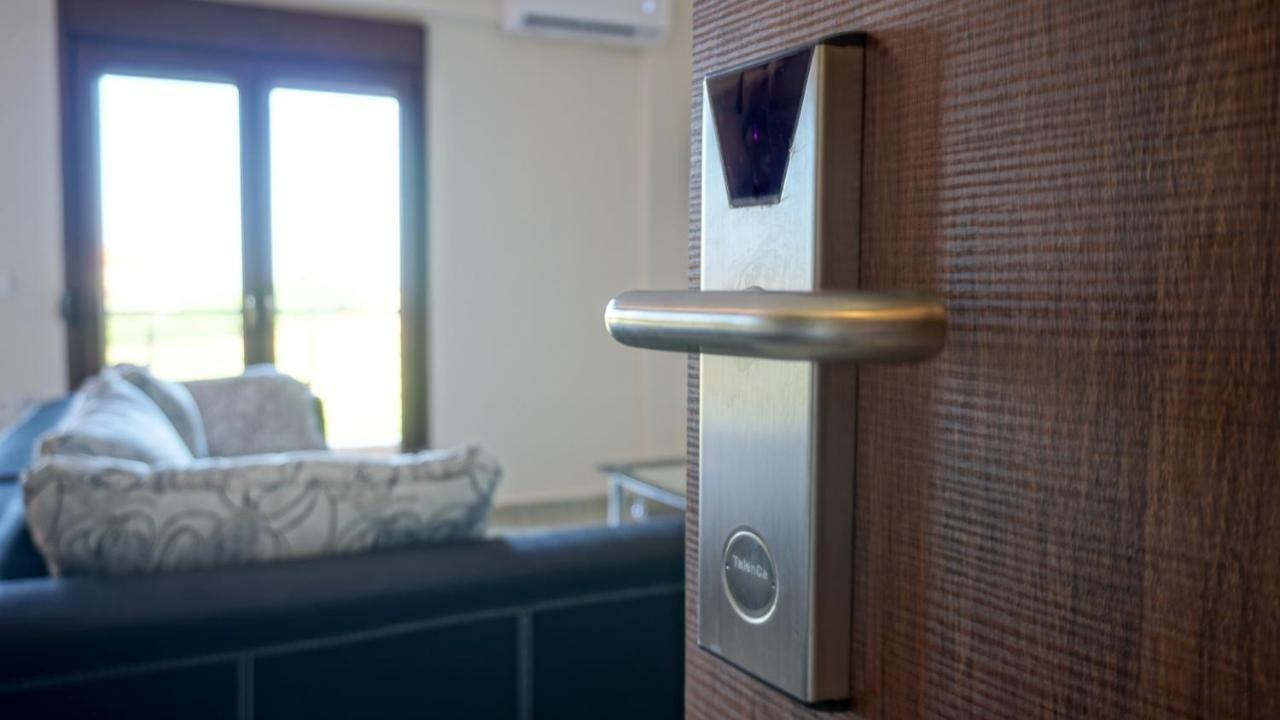 Sinodinos Deluxe Apartments أفيتوس المظهر الخارجي الصورة