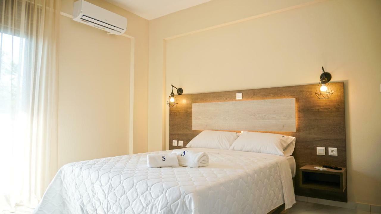 Sinodinos Deluxe Apartments أفيتوس المظهر الخارجي الصورة
